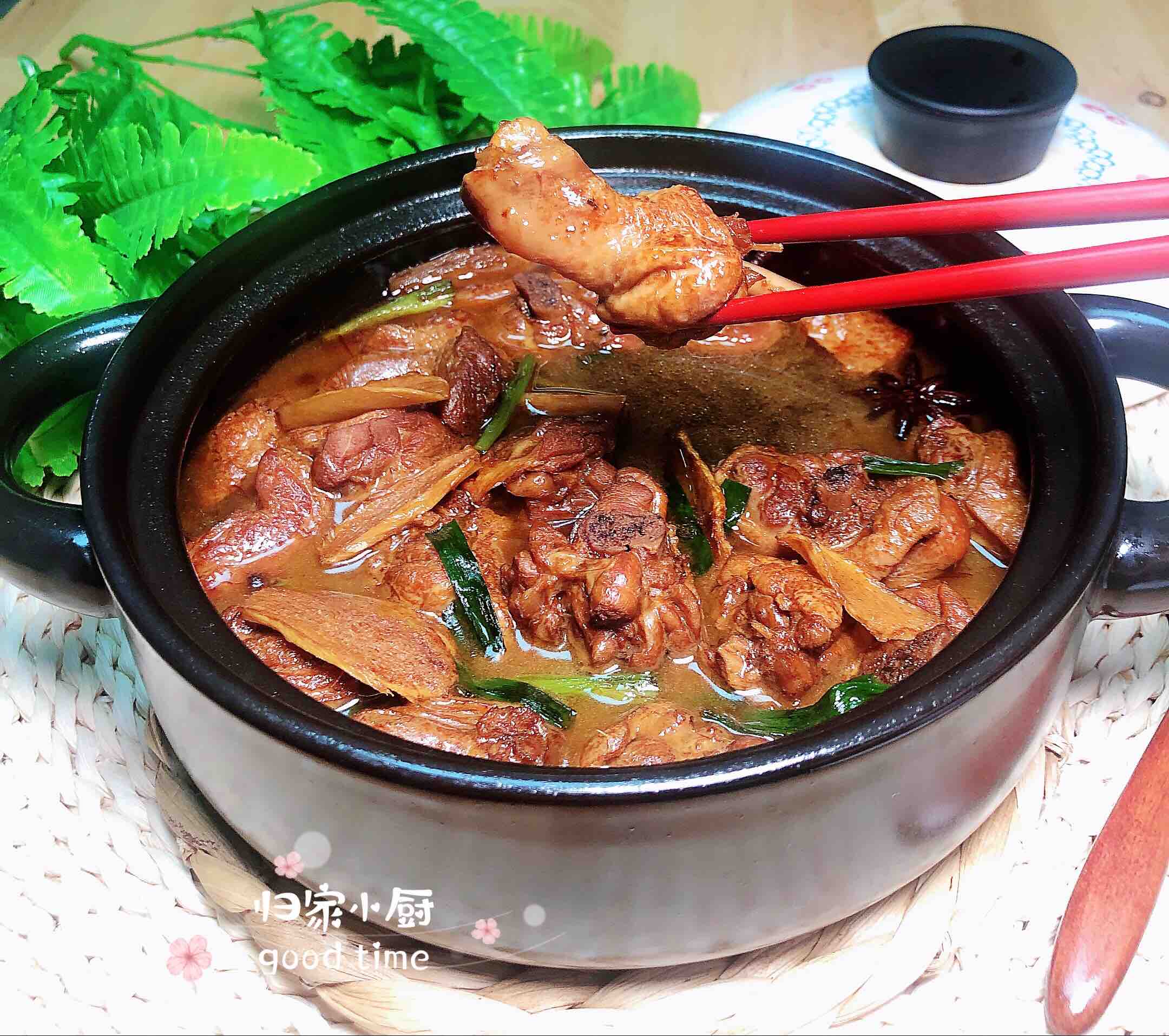 養生姜母鴨（祛暑濕肺燥、氣血雙補）的做法-咸鮮味燉菜譜