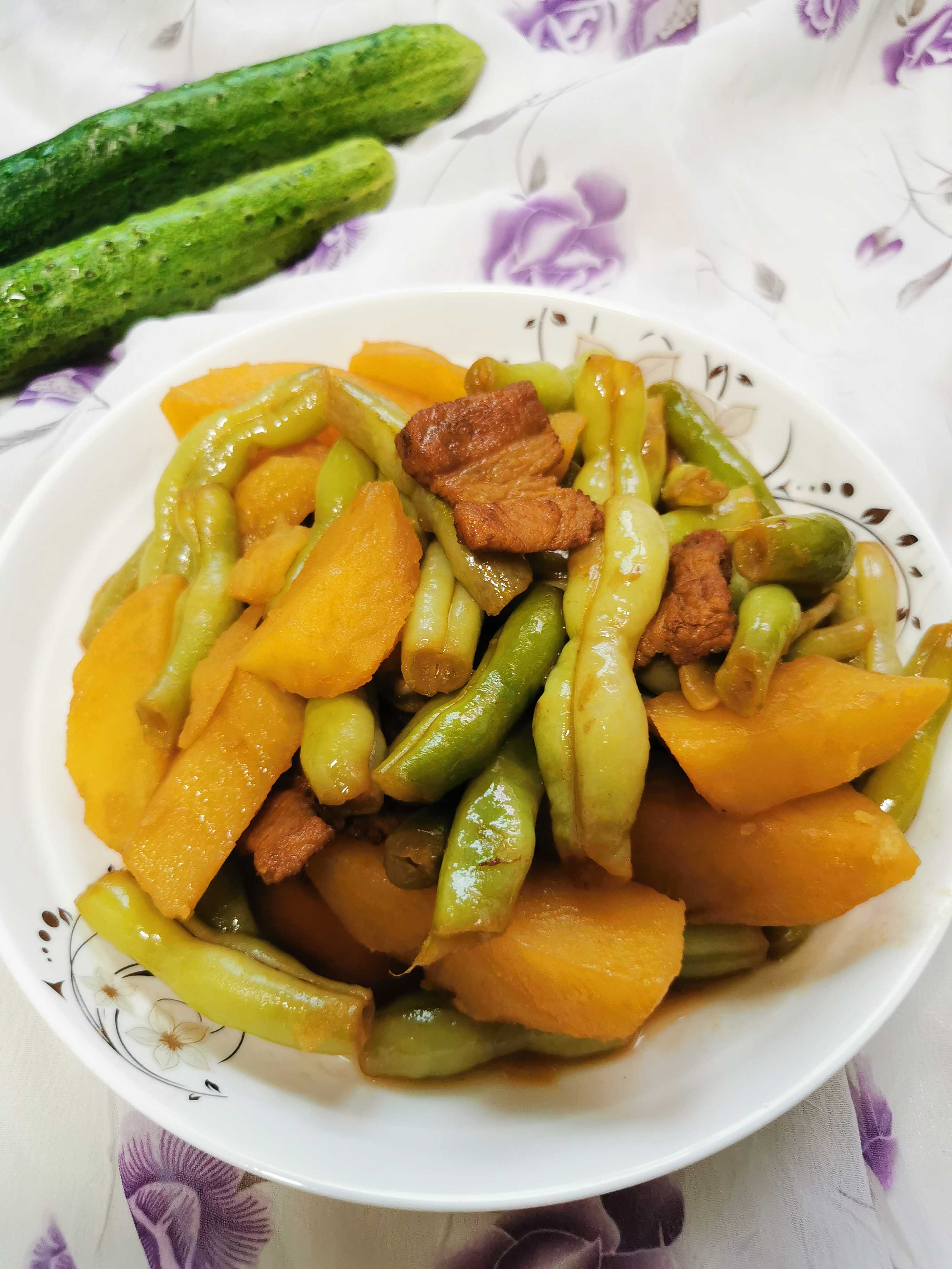 蕓豆燉土豆的做法-家常味燉菜譜-易網健康養生網 蕓豆燉土豆的做法-家常味燉菜譜