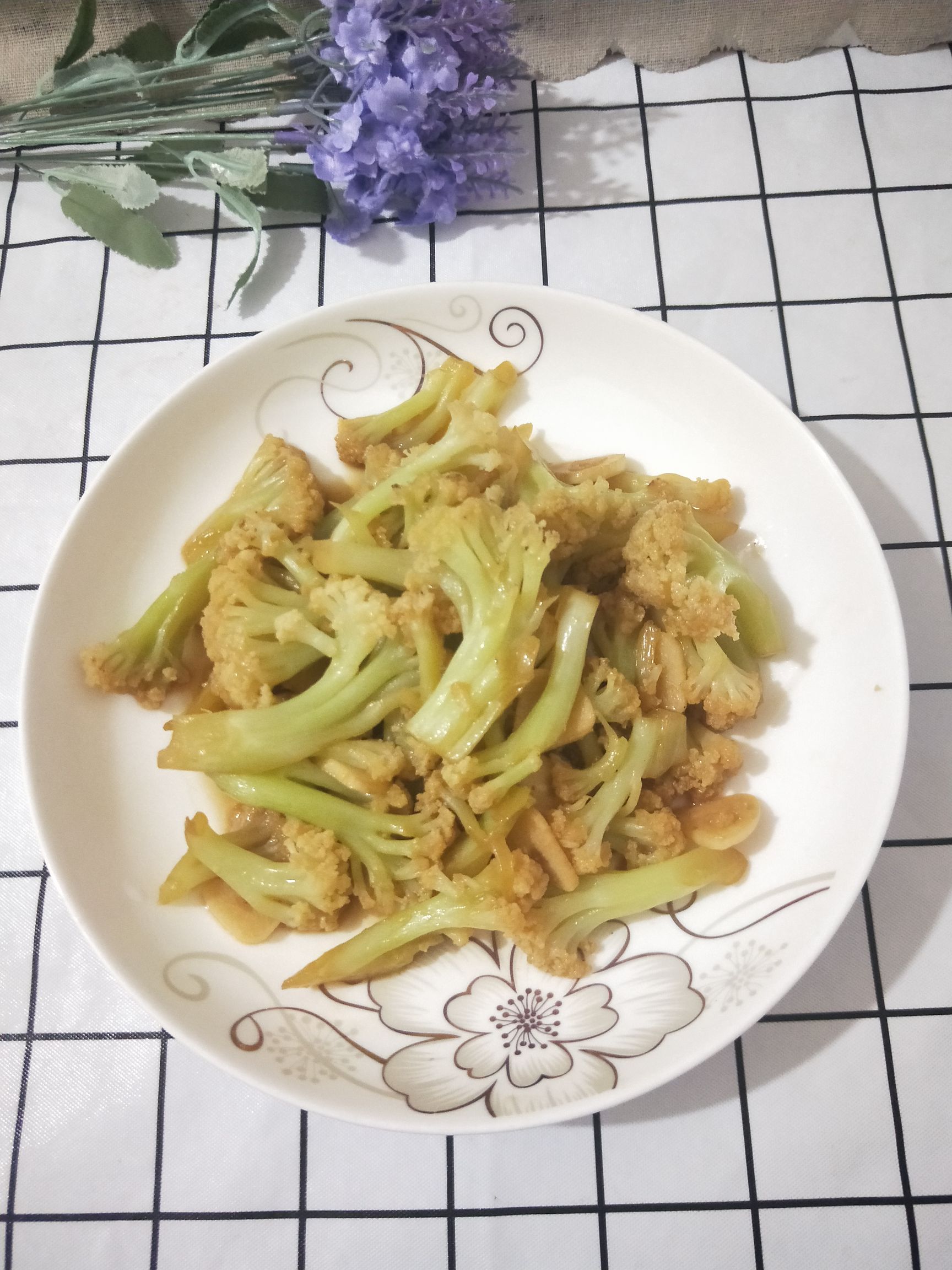 素炒青梗花菜的做法-家常味炒菜譜-易網(wǎng)健康養(yǎng)生網(wǎng) 素炒青梗花菜的做法-家常味炒菜譜