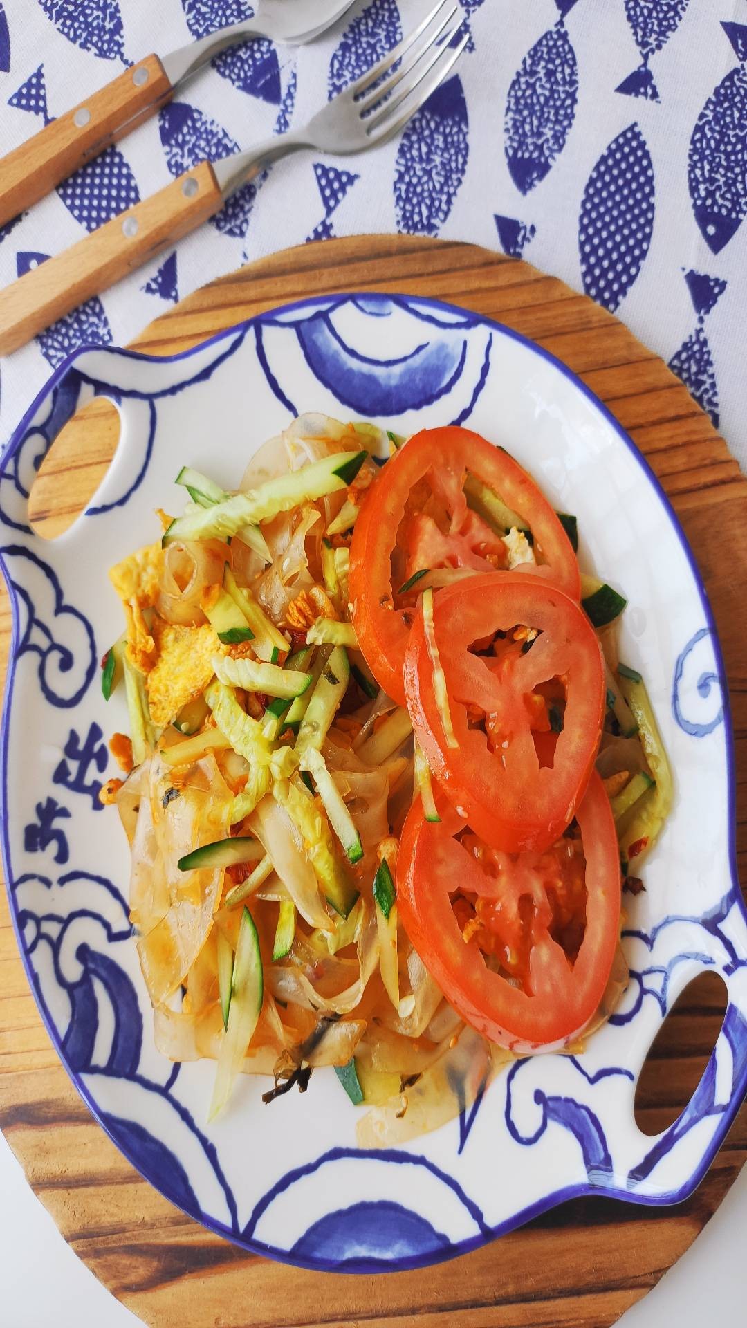 涼拌綠豆粉條的做法-香辣味拌菜譜-易網(wǎng)健康養(yǎng)生網(wǎng) 涼拌綠豆粉條的做法-香辣味拌菜譜