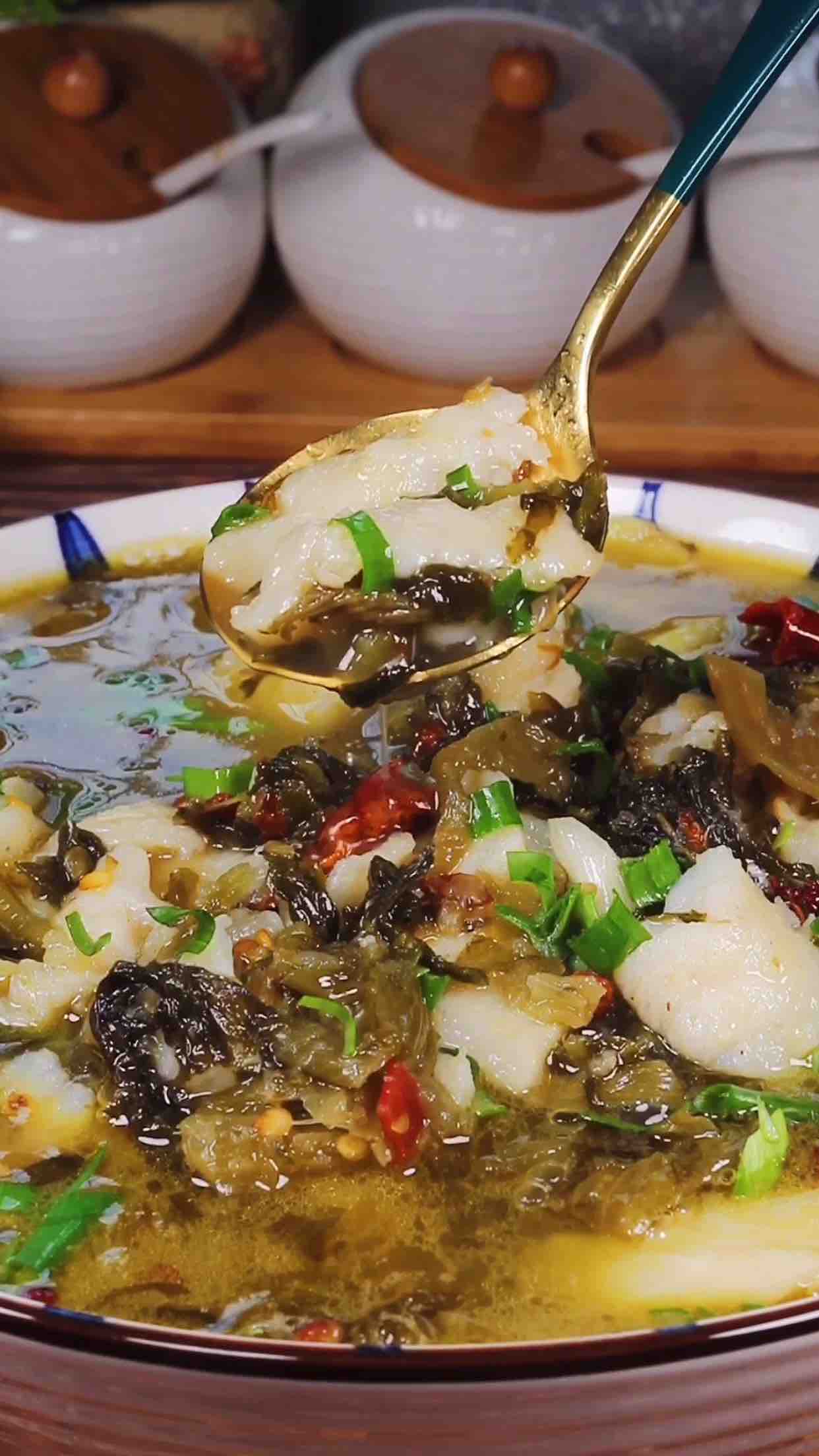 酸菜魚的做法-香辣味煮菜譜-易網健康養生網 酸菜魚的做法-香辣味煮菜譜