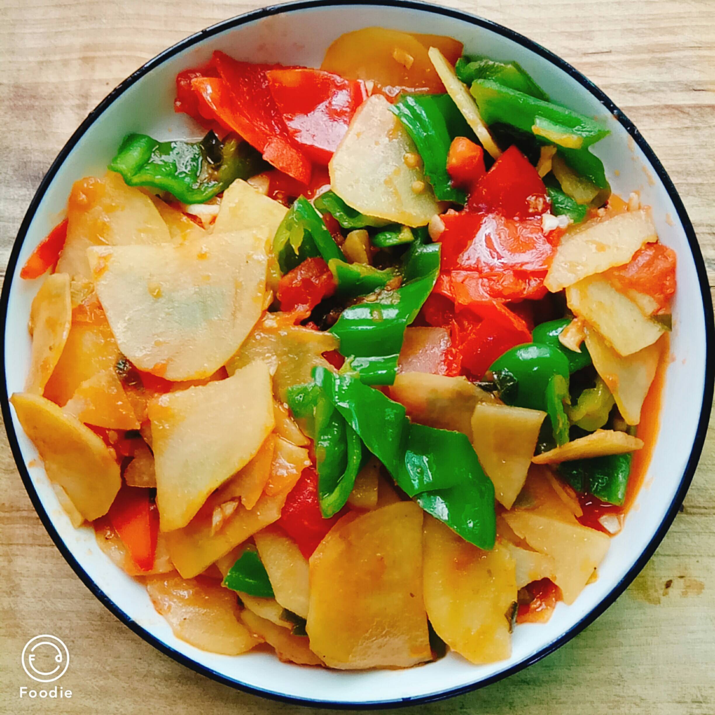 美味土豆片的做法-家常味炒菜譜-易網(wǎng)健康養(yǎng)生網(wǎng) 美味土豆片的做法-家常味炒菜譜