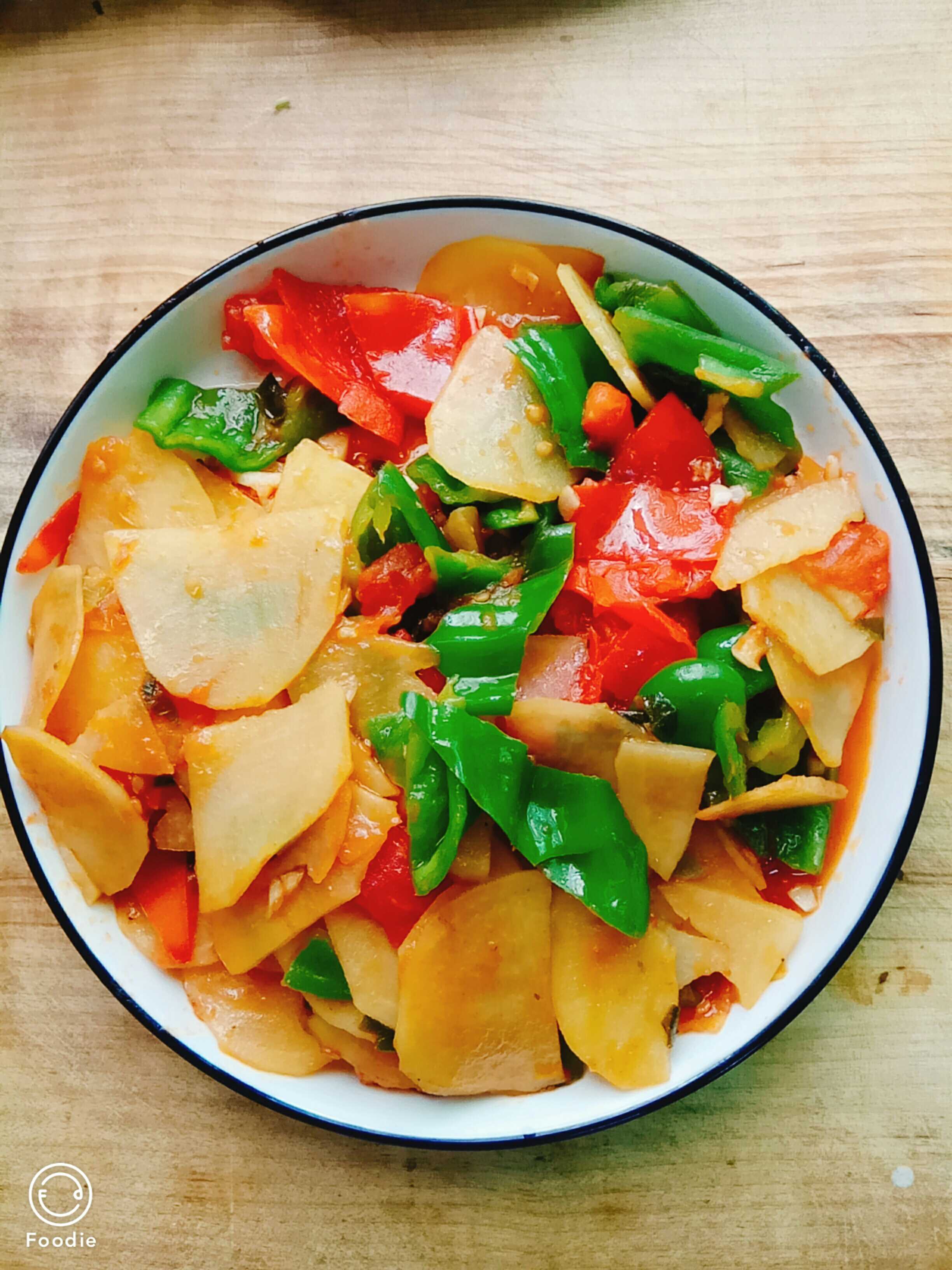 美味土豆片的做法-家常味炒菜譜-易網(wǎng)健康養(yǎng)生網(wǎng) 美味土豆片的做法-家常味炒菜譜