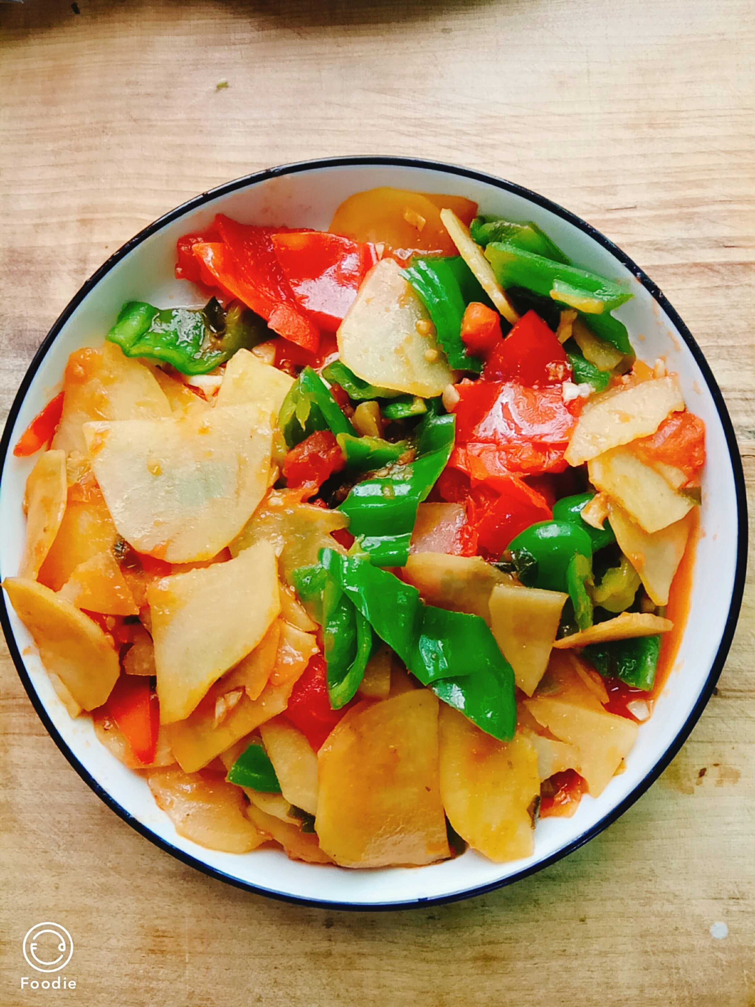 美味土豆片的做法-家常味炒菜譜-易網(wǎng)健康養(yǎng)生網(wǎng) 美味土豆片的做法-家常味炒菜譜
