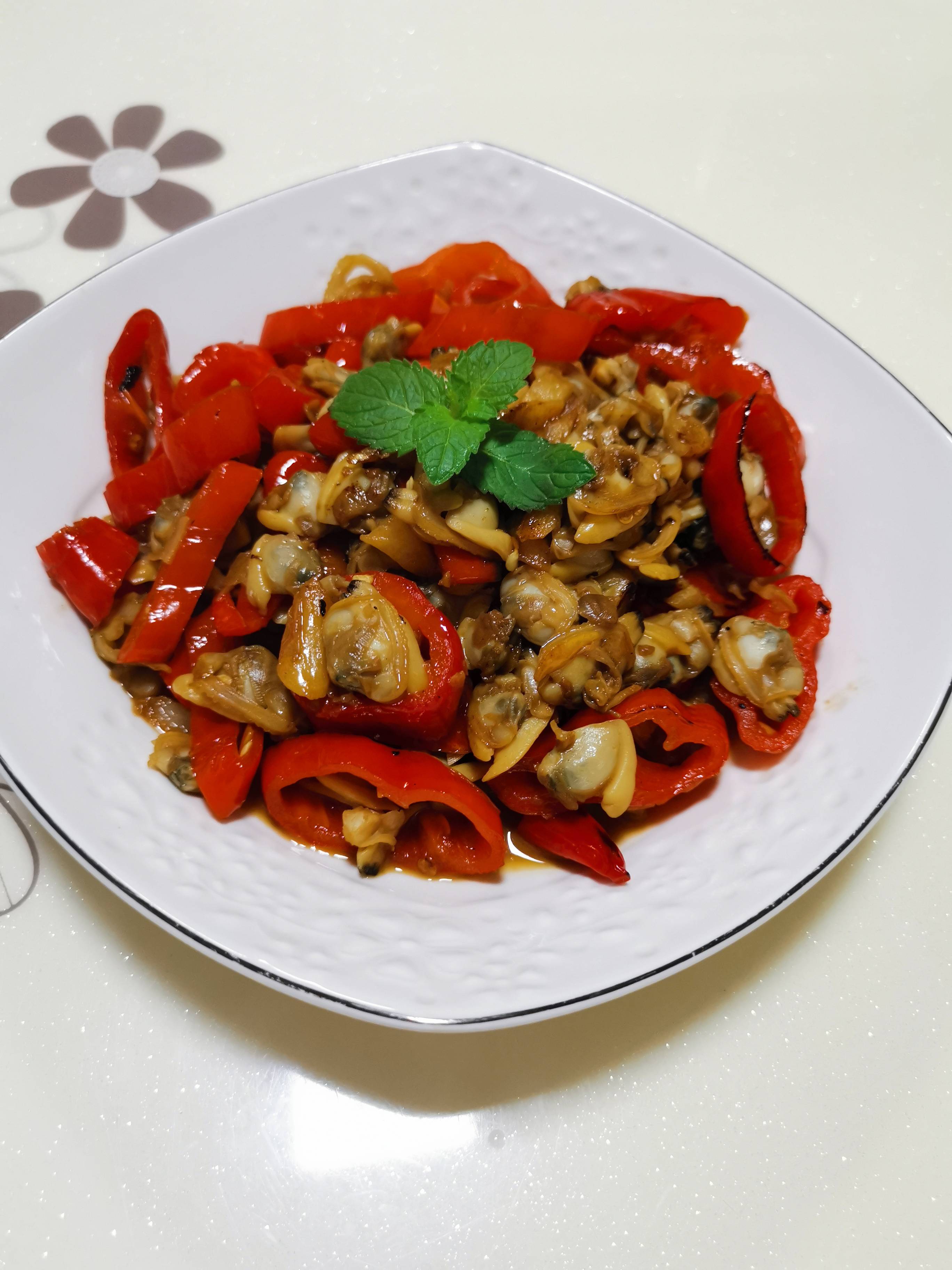 紅辣椒炒花甲肉的做法-咸鮮味炒菜譜-易網健康養生網 紅辣椒炒花甲肉的做法-咸鮮味炒菜譜