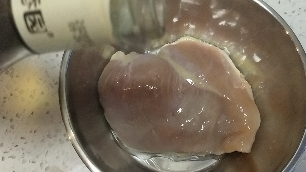 減肥期吃的肉肉-黑椒雞胸肉的做法-咸鮮味烤菜譜