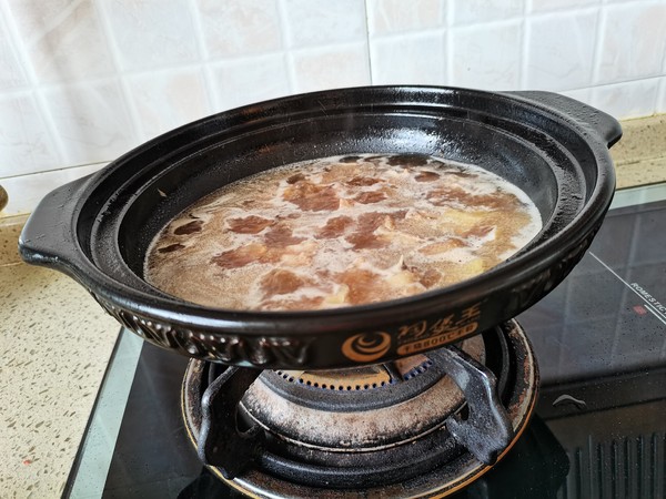 咖喱土豆燜雞的做法-咖喱味燒菜譜