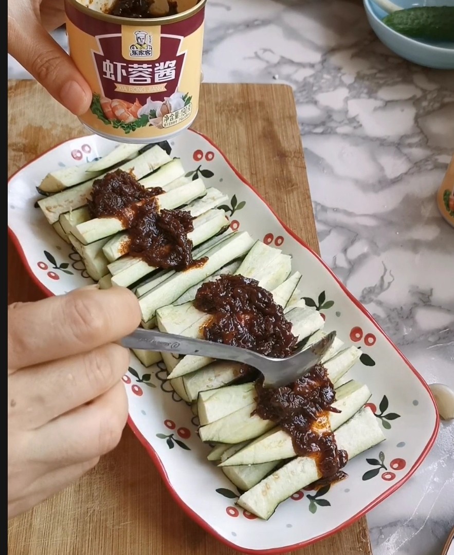 蝦蓉醬蒸茄子的做法-咸鮮味蒸菜譜