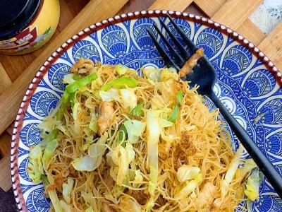 蝦蓉醬炒粉的做法-家常味炒菜譜
