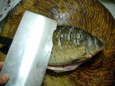 玫瑰腐乳燒鯽魚(yú)的做法-醬香味燒菜譜