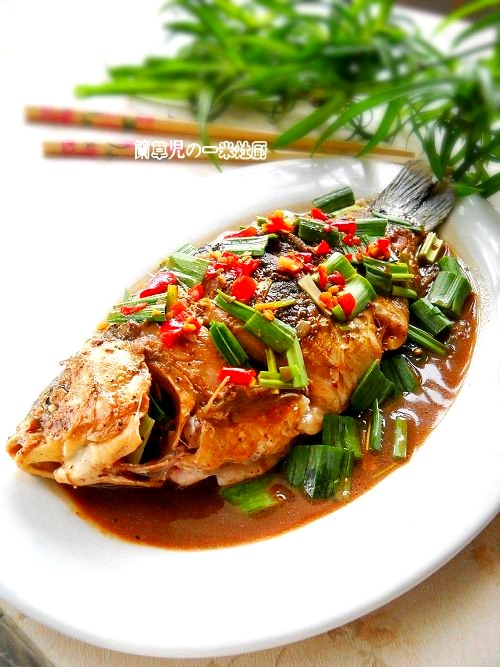玫瑰腐乳燒鯽魚(yú)的做法-醬香味燒菜譜