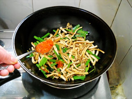 韭香肉絲豆干的做法-家常味炒菜譜
