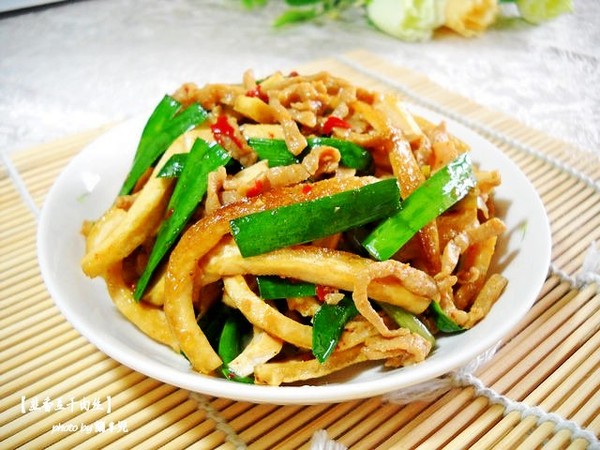 韭香肉絲豆干的做法-家常味炒菜譜