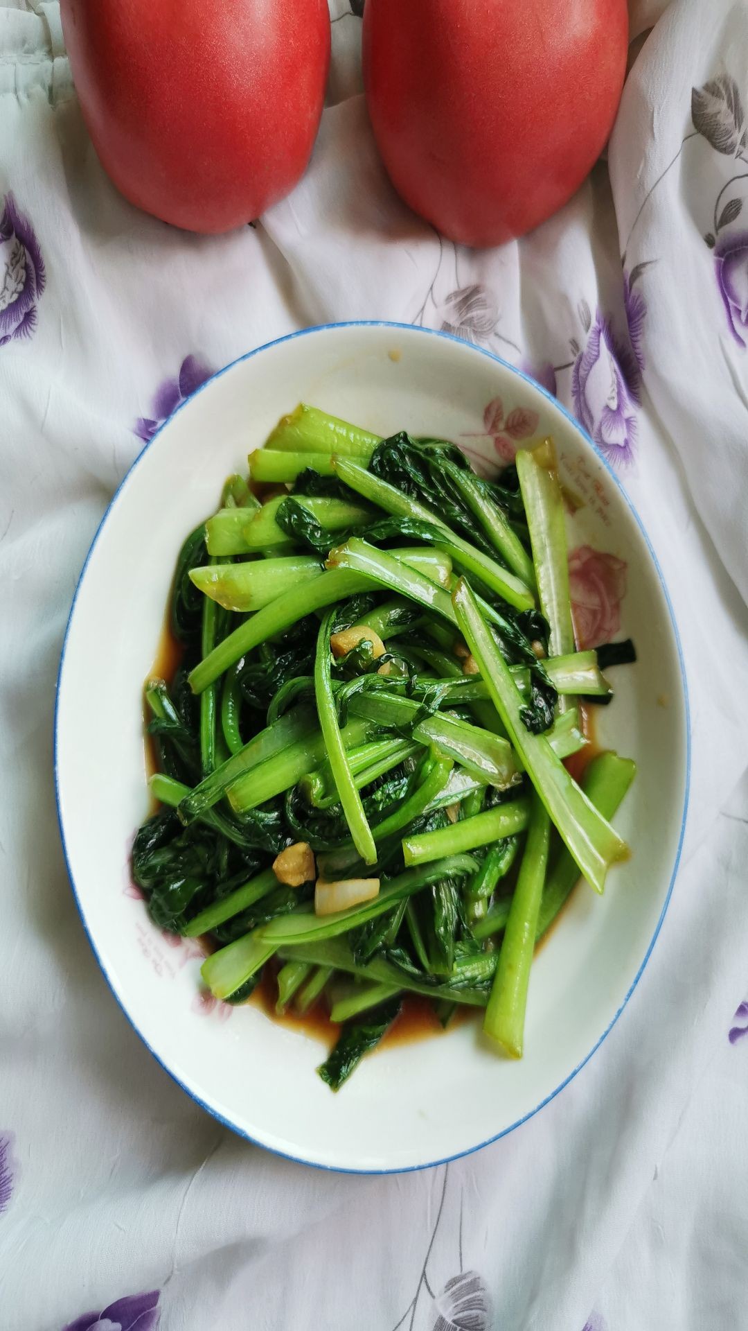 蒜炒菜心的做法-家常味炒菜譜-易網健康養生網 蒜炒菜心的做法-家常味炒菜譜