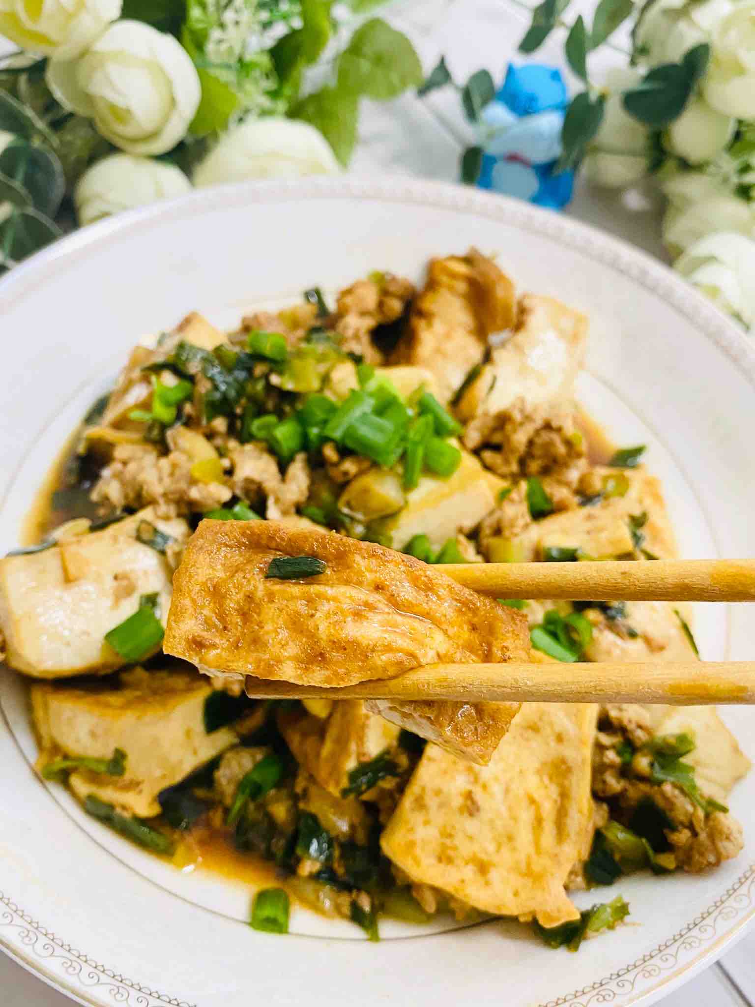 紅燒豆腐燜肉沫的做法-家常味燜菜譜-易網健康養生網 紅燒豆腐燜肉沫的做法-家常味燜菜譜