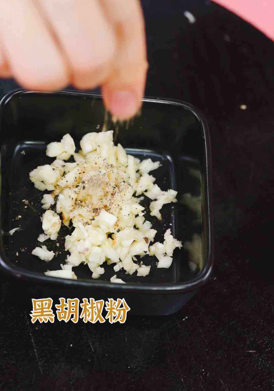 檸檬蒜香肉眼牛排的做法-家常味煎菜譜