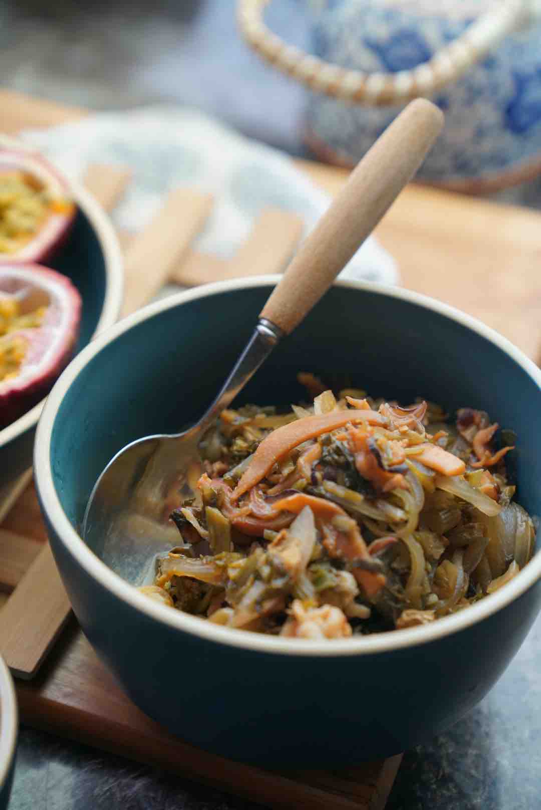 三鮮湯年糕的做法-咸鮮味燒菜譜-易網(wǎng)健康養(yǎng)生網(wǎng) 三鮮湯年糕的做法-咸鮮味燒菜譜