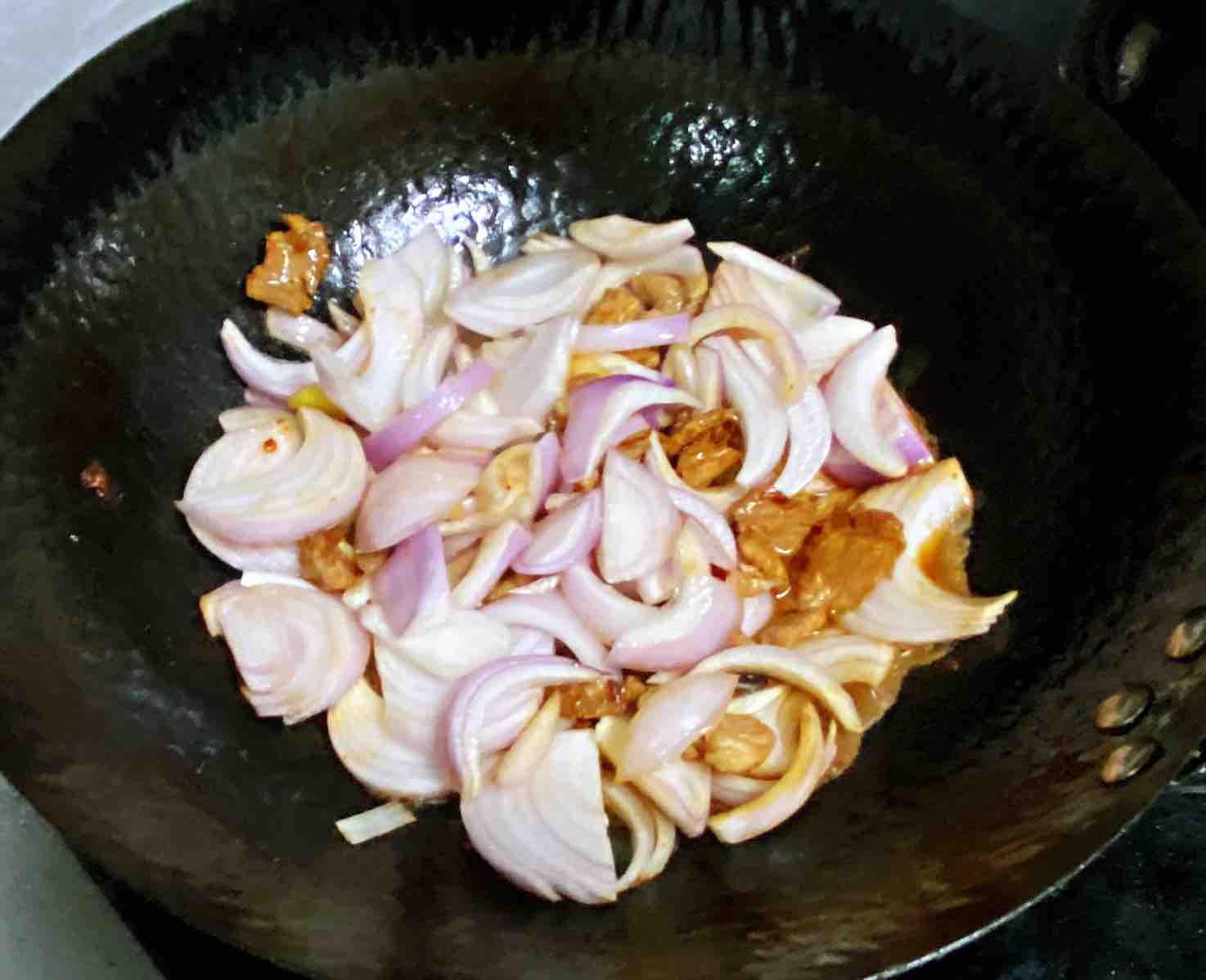 孕婦食譜蔥爆鹽煎肉,香甜脆爽、蔥香濃厚~的作法-咸鮮味燒菜譜-易網(wǎng)健康養(yǎng)生網(wǎng) 孕婦食譜蔥爆鹽煎肉,香甜脆爽、蔥香濃厚~的作法-咸鮮味燒菜譜