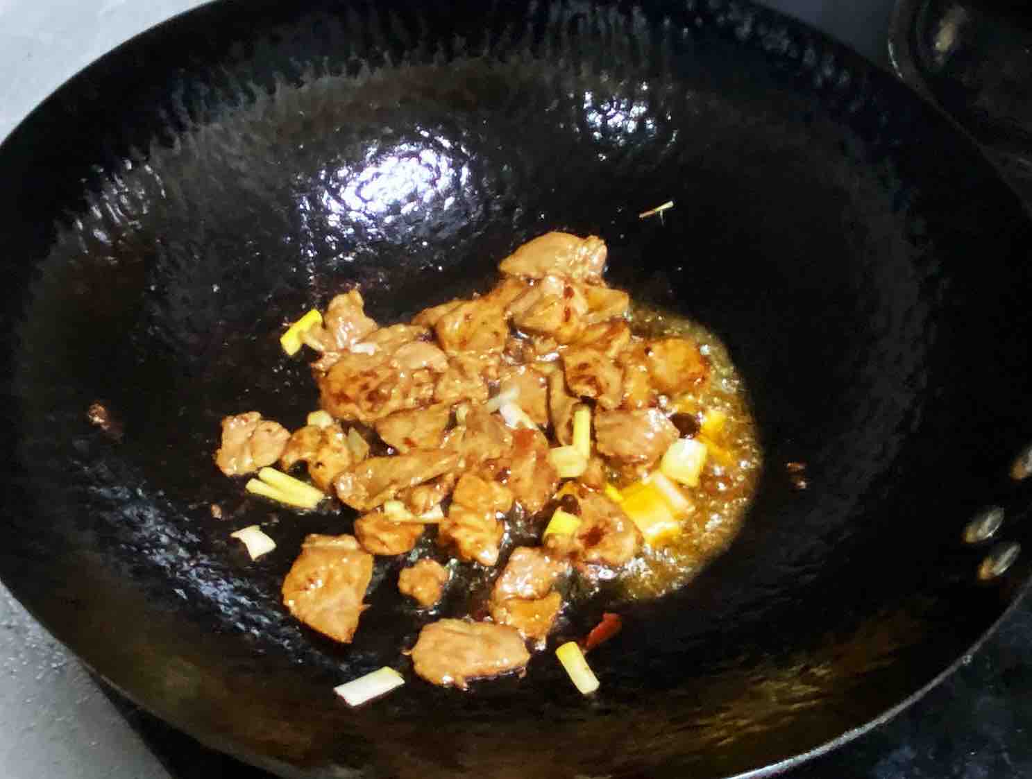 孕婦食譜蔥爆鹽煎肉,香甜脆爽、蔥香濃厚~的作法-咸鮮味燒菜譜-易網(wǎng)健康養(yǎng)生網(wǎng) 孕婦食譜蔥爆鹽煎肉,香甜脆爽、蔥香濃厚~的作法-咸鮮味燒菜譜