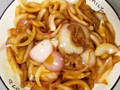 孕婦食譜蔥爆鹽煎肉，香甜脆爽、蔥香濃厚～的作法-咸鮮味燒菜譜