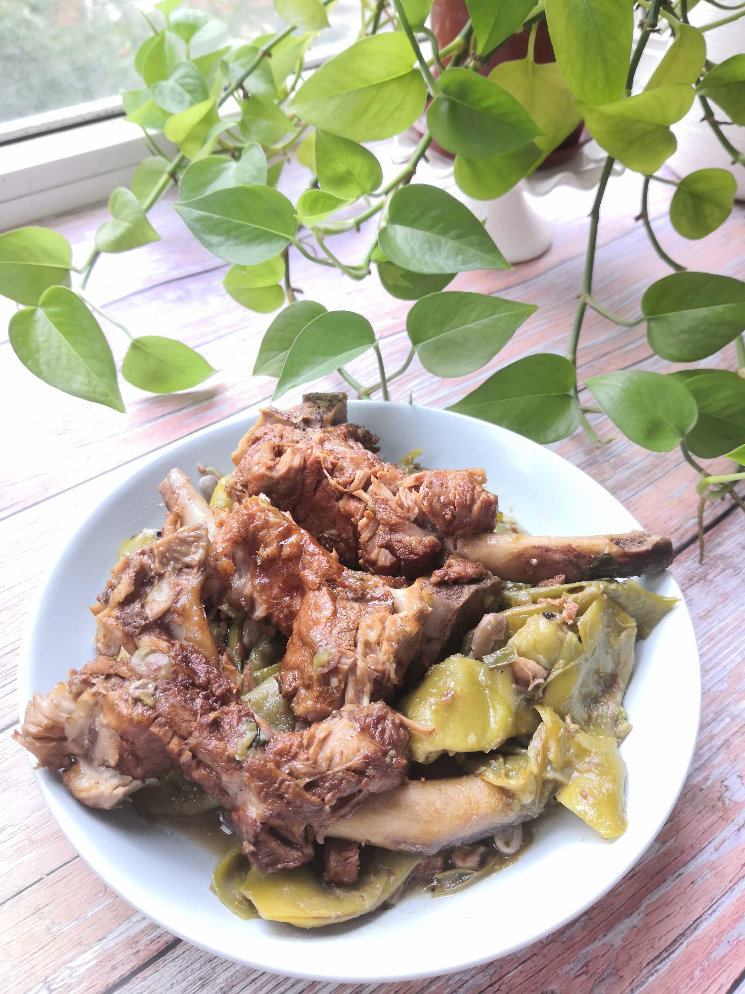 排骨油豆的做法-家常味燉菜譜-易網(wǎng)健康養(yǎng)生網(wǎng) 排骨油豆的做法-家常味燉菜譜