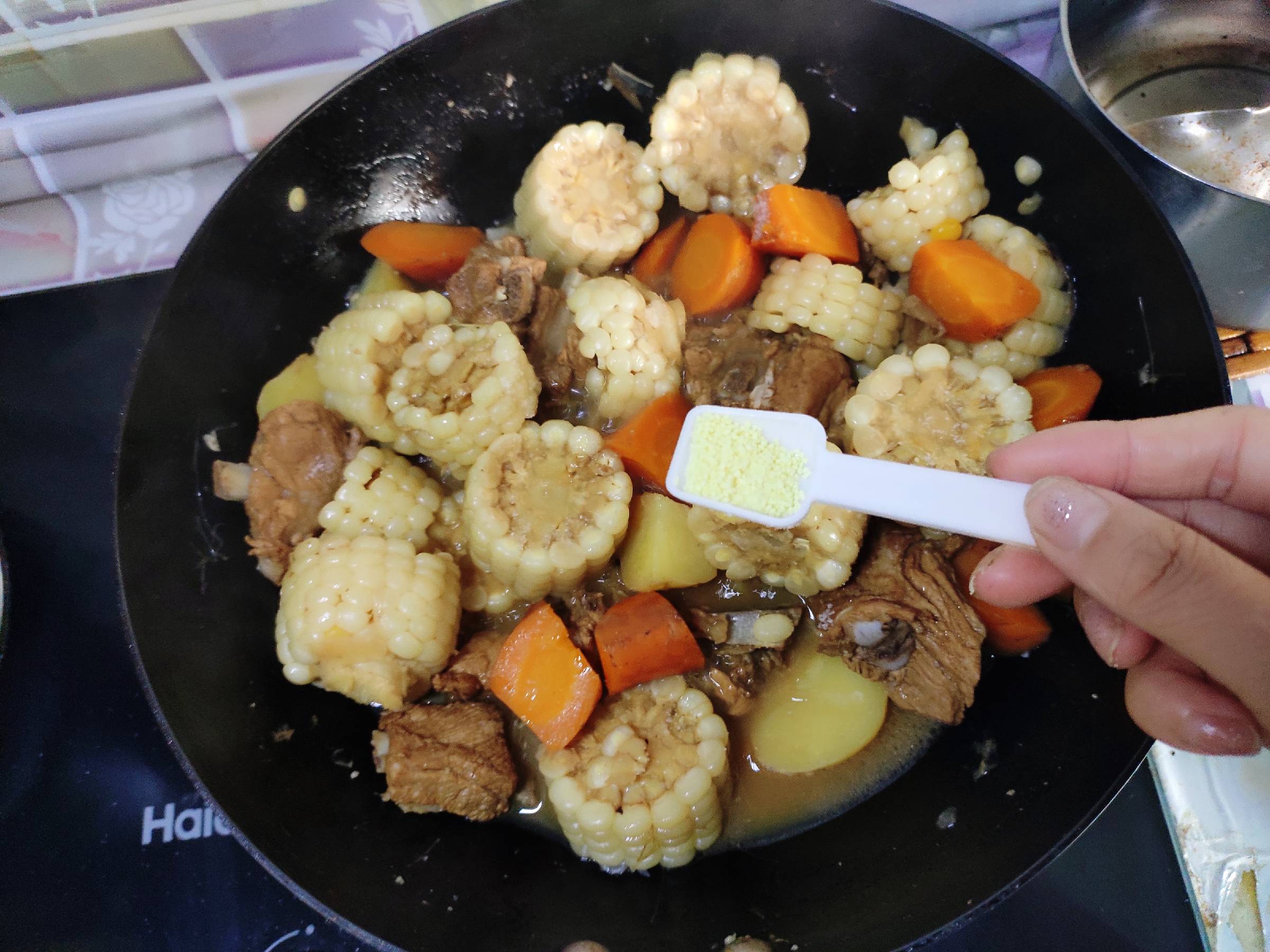 濃情蜜意一鍋出的做法-咸鮮味燉菜譜