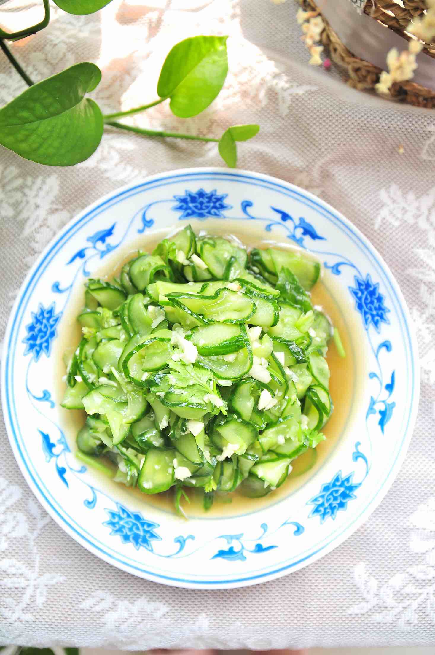 涼拌黃瓜的做法-酸甜味拌菜譜-易網健康養生網 涼拌黃瓜的做法-酸甜味拌菜譜