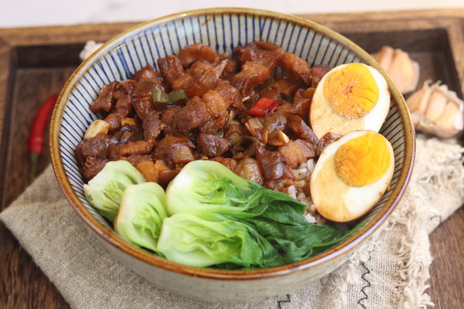 五花肉鹵蛋的做法-五香味燉菜譜-易網健康養生網 五花肉鹵蛋的做法-五香味燉菜譜