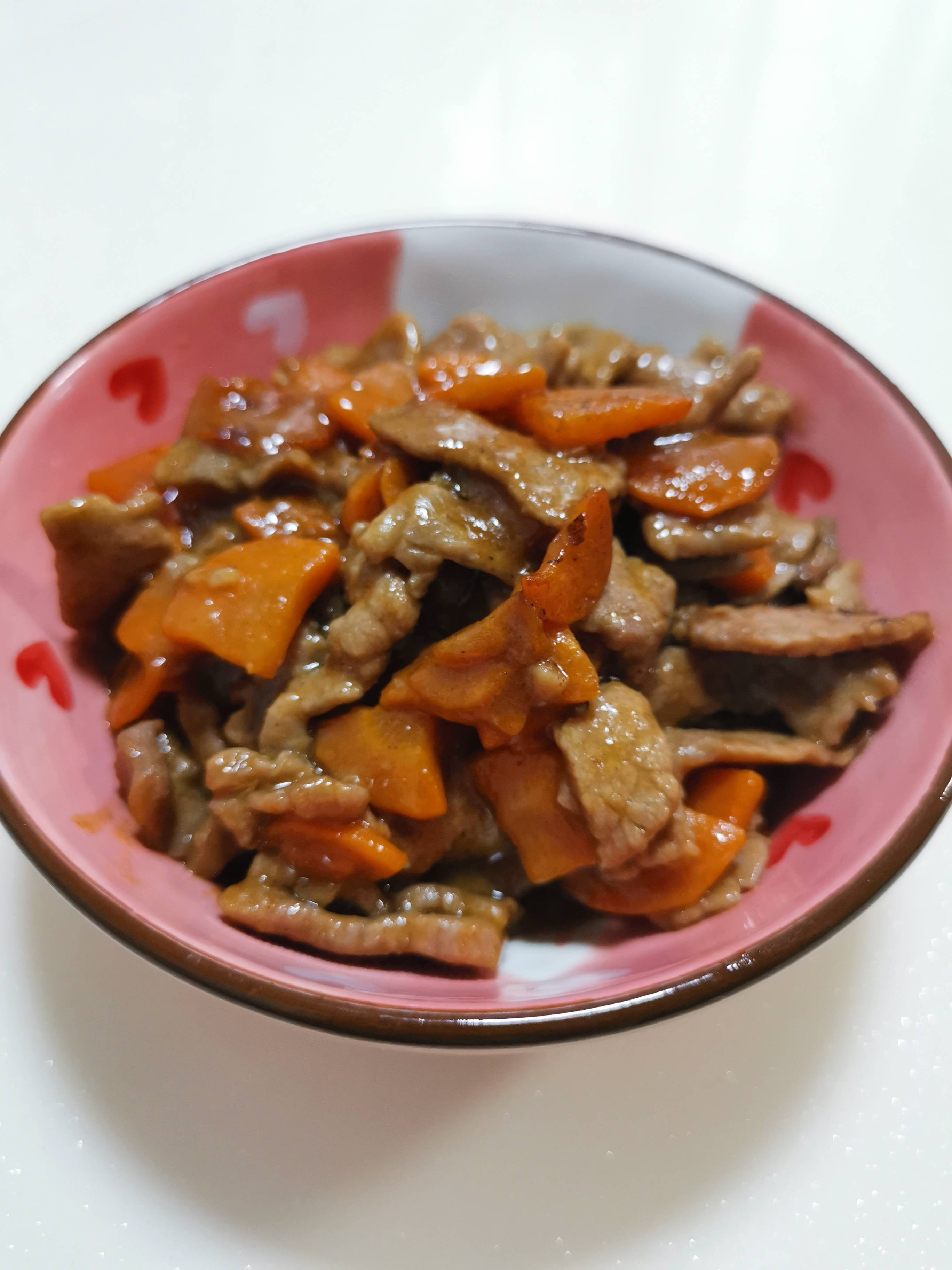 胡蘿卜炒牛肉的做法-家常味炒菜譜-易網(wǎng)健康養(yǎng)生網(wǎng) 胡蘿卜炒牛肉的做法-家常味炒菜譜