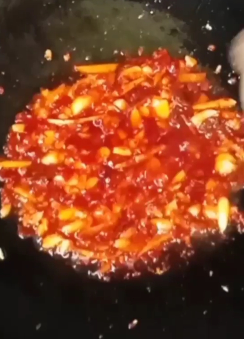 豆瓣醬炒花甲的做法-家常味炒菜譜