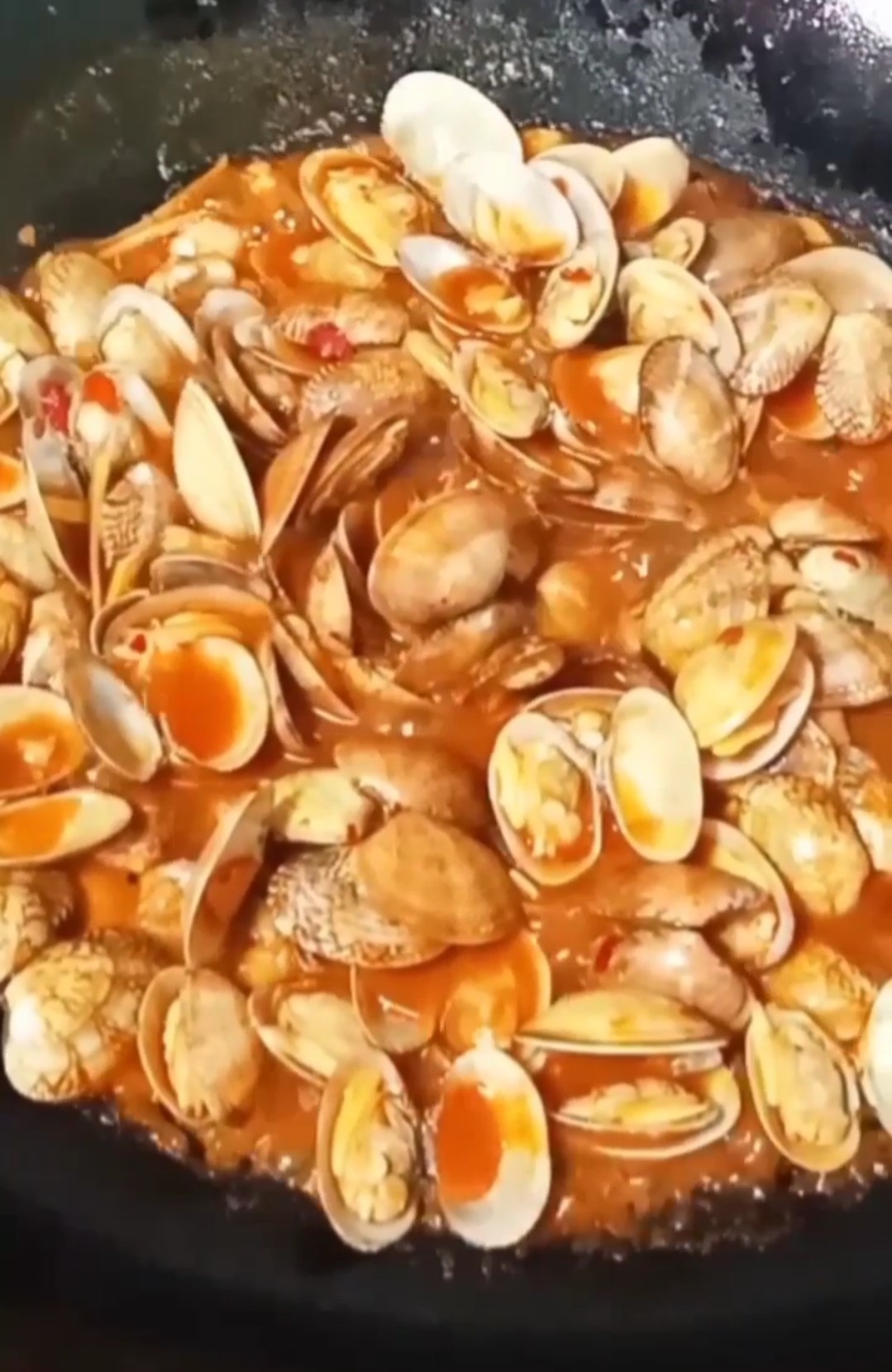 豆瓣醬炒花甲的做法-家常味炒菜譜