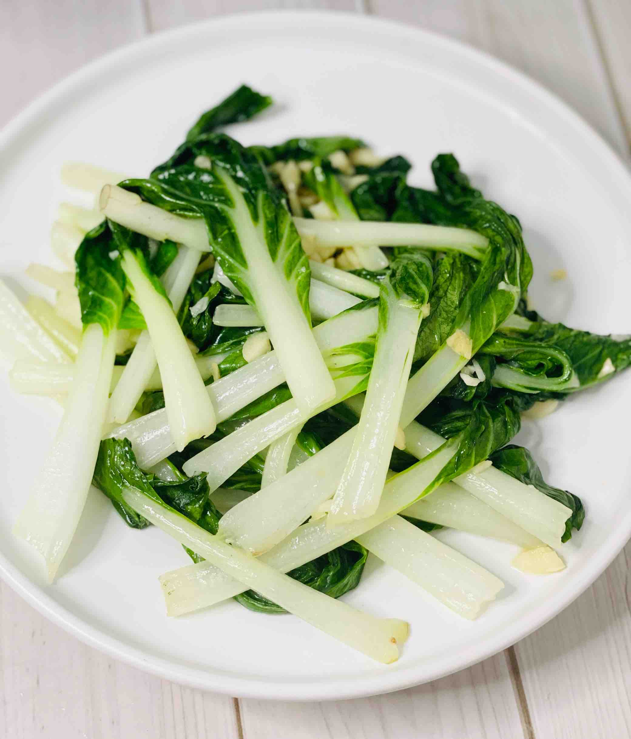 蒜蓉小白菜的做法-家常味炒菜譜-易網健康養生網 蒜蓉小白菜的做法-家常味炒菜譜