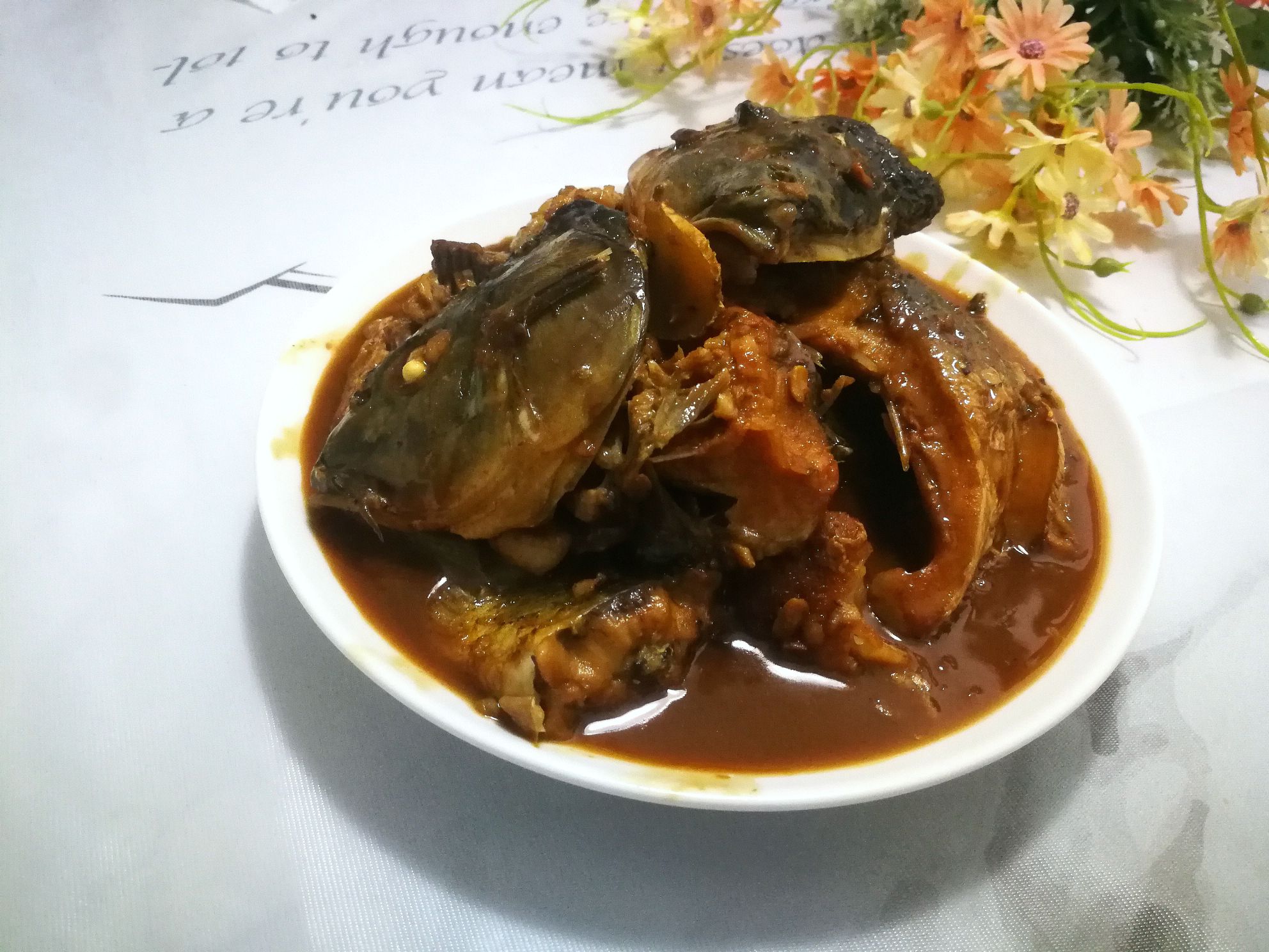 家常燒鯉魚(yú)的做法-家常味燒菜譜-易網(wǎng)健康養(yǎng)生網(wǎng) 家常燒鯉魚(yú)的做法-家常味燒菜譜