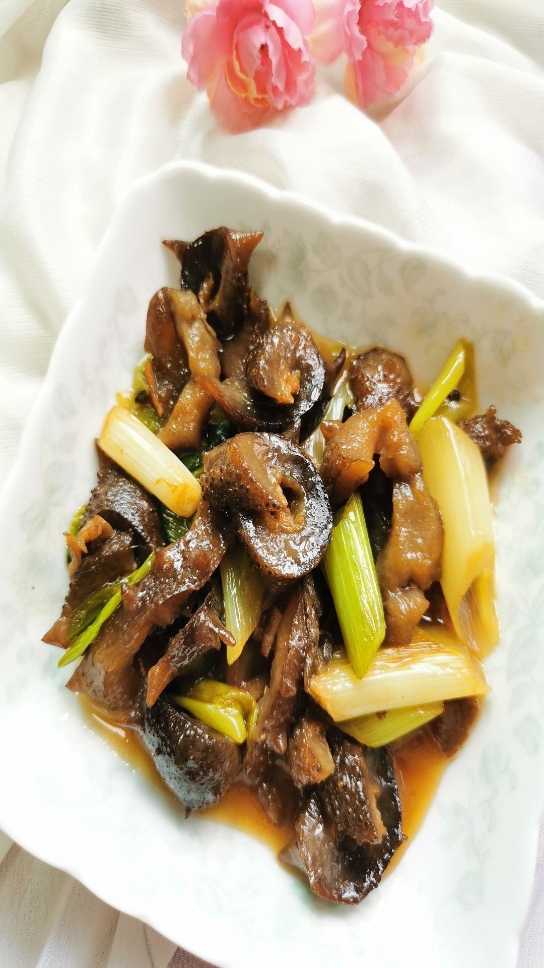快手燒海參的做法-家常味炒菜譜-易網(wǎng)健康養(yǎng)生網(wǎng) 快手燒海參的做法-家常味炒菜譜