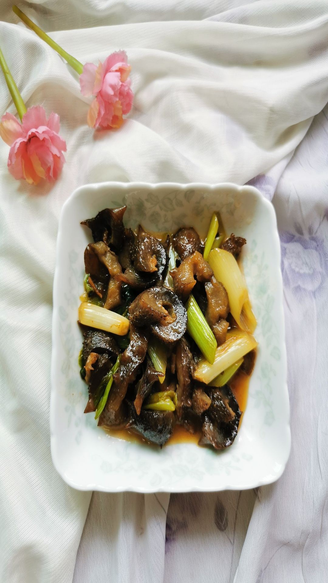 快手燒海參的做法-家常味炒菜譜-易網(wǎng)健康養(yǎng)生網(wǎng) 快手燒海參的做法-家常味炒菜譜