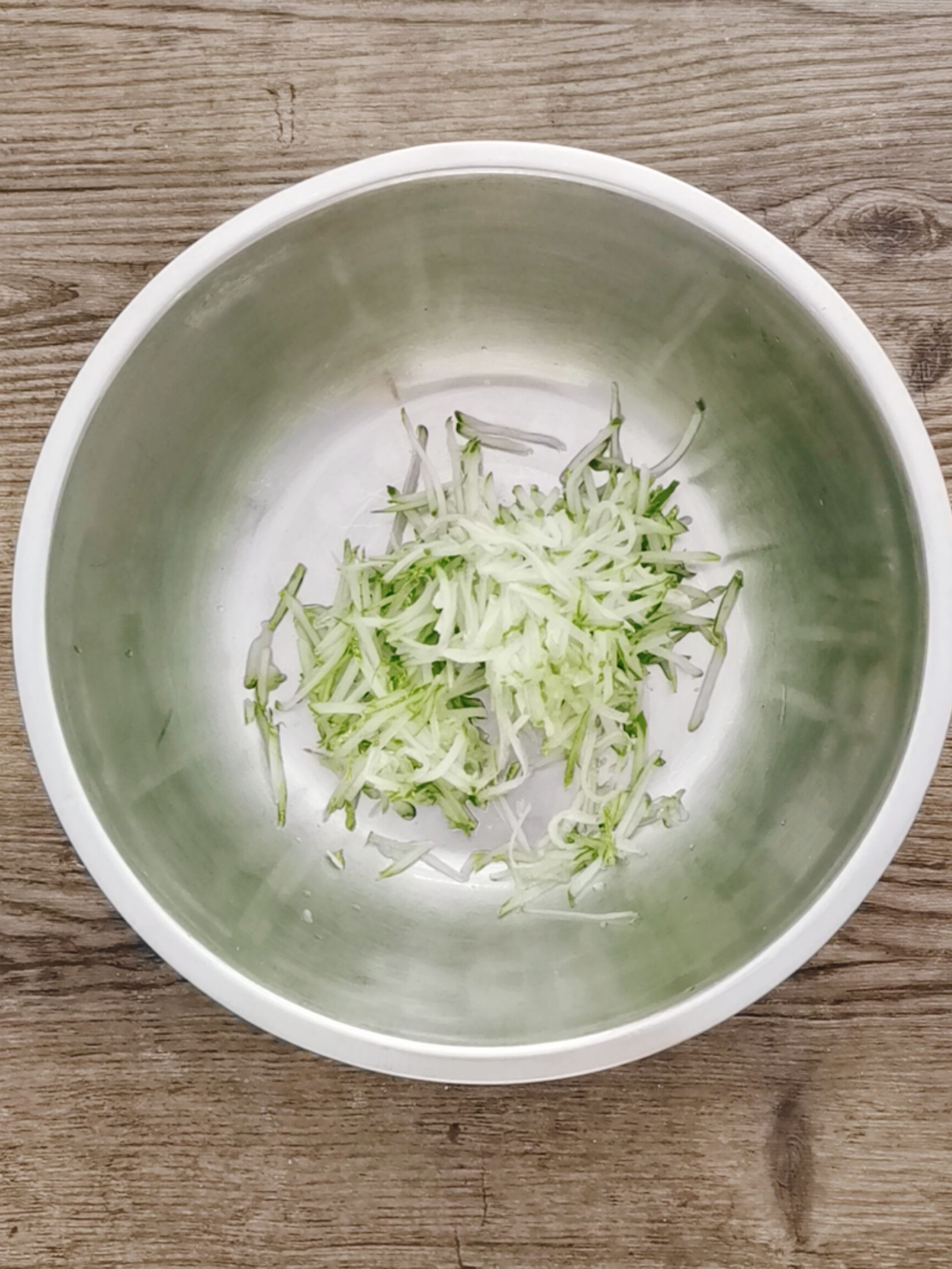 黃瓜拌粉絲的做法-酸辣味拌菜譜