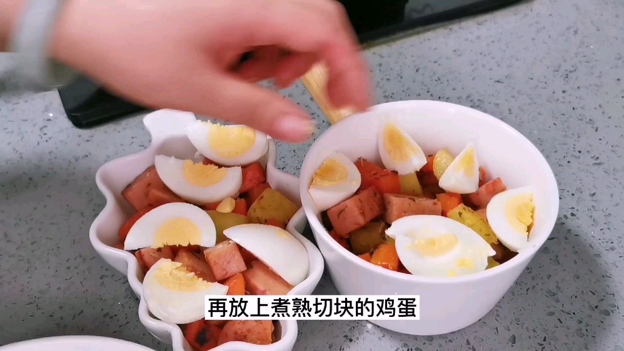 飽腹感極強的沙拉拼盤，蔬菜，雞蛋，肉應(yīng)有盡有的做法-其它口味炒菜譜