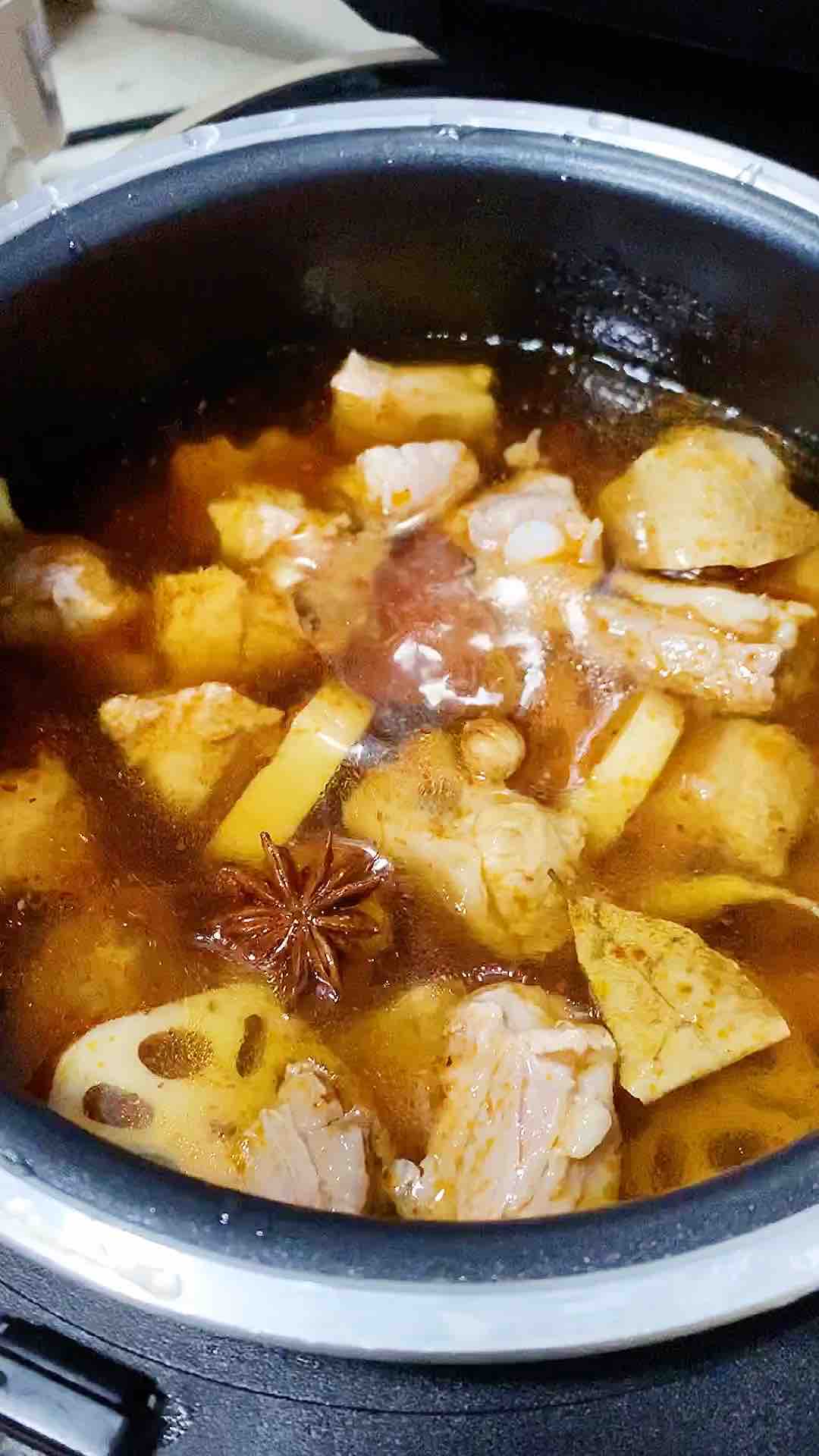 蓮藕豆干煮子排的做法-家常味煮菜譜
