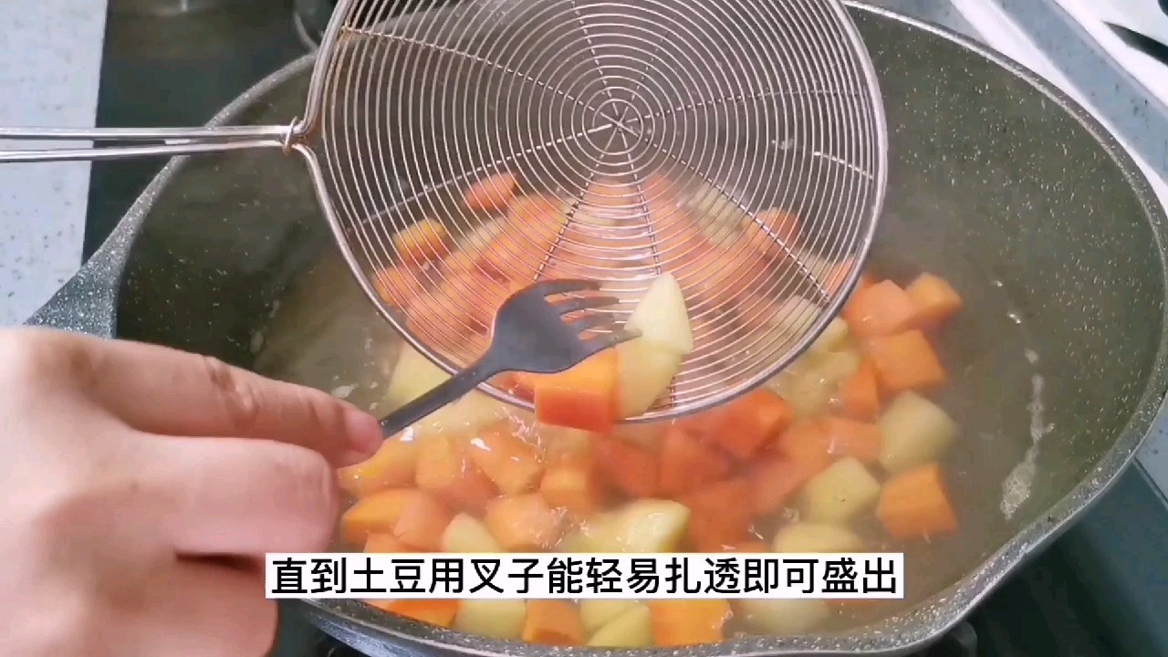 飽腹感極強的沙拉拼盤，蔬菜，雞蛋，肉應(yīng)有盡有的做法-其它口味炒菜譜