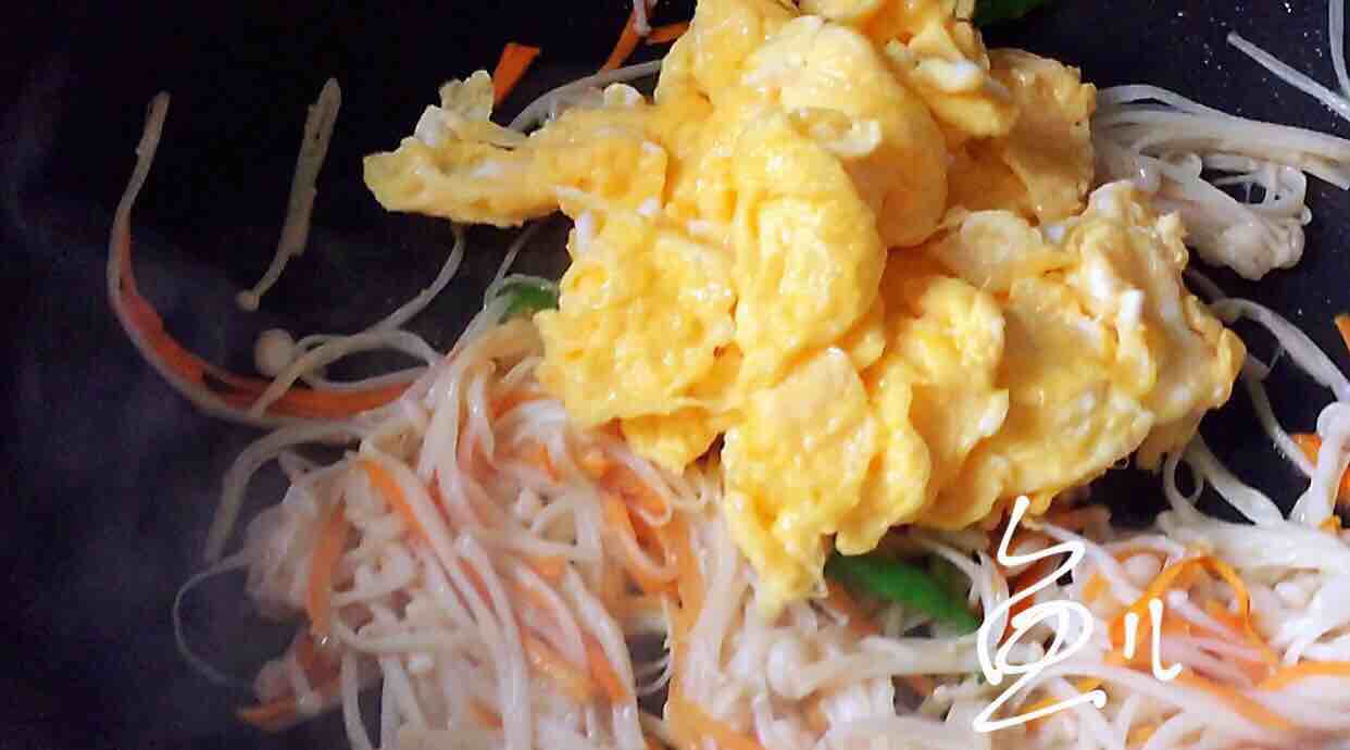 金針菇炒蛋的做法-家常味炒菜譜
