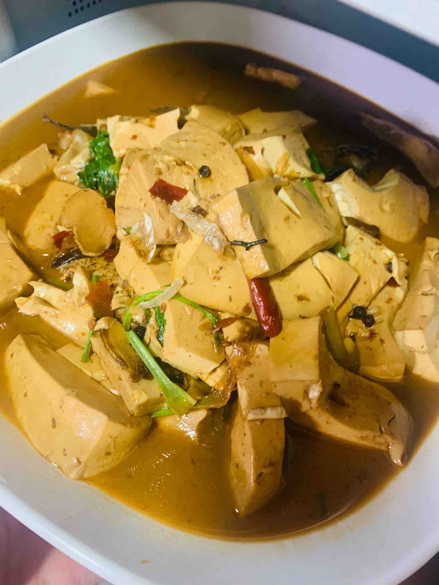 紅燒魚頭豆腐的做法-家常味燒菜譜