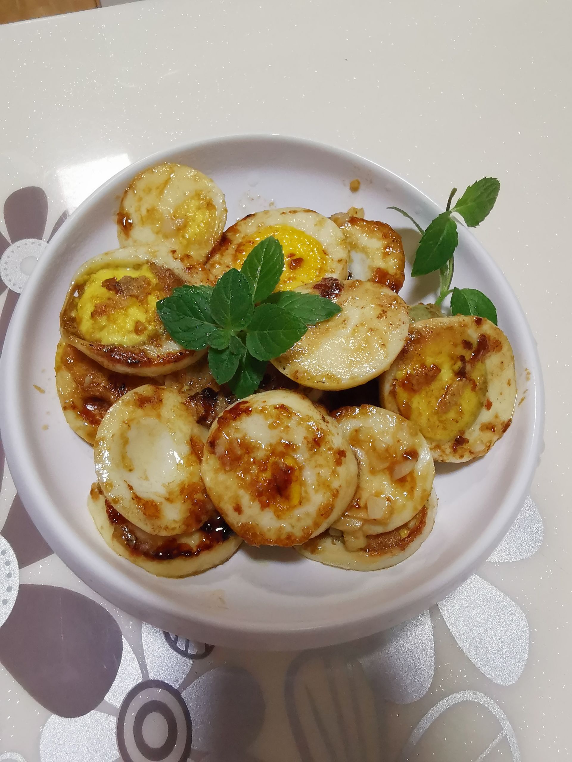 煎白煮蛋的做法-家常味煎菜譜-易網健康養生網 煎白煮蛋的做法-家常味煎菜譜