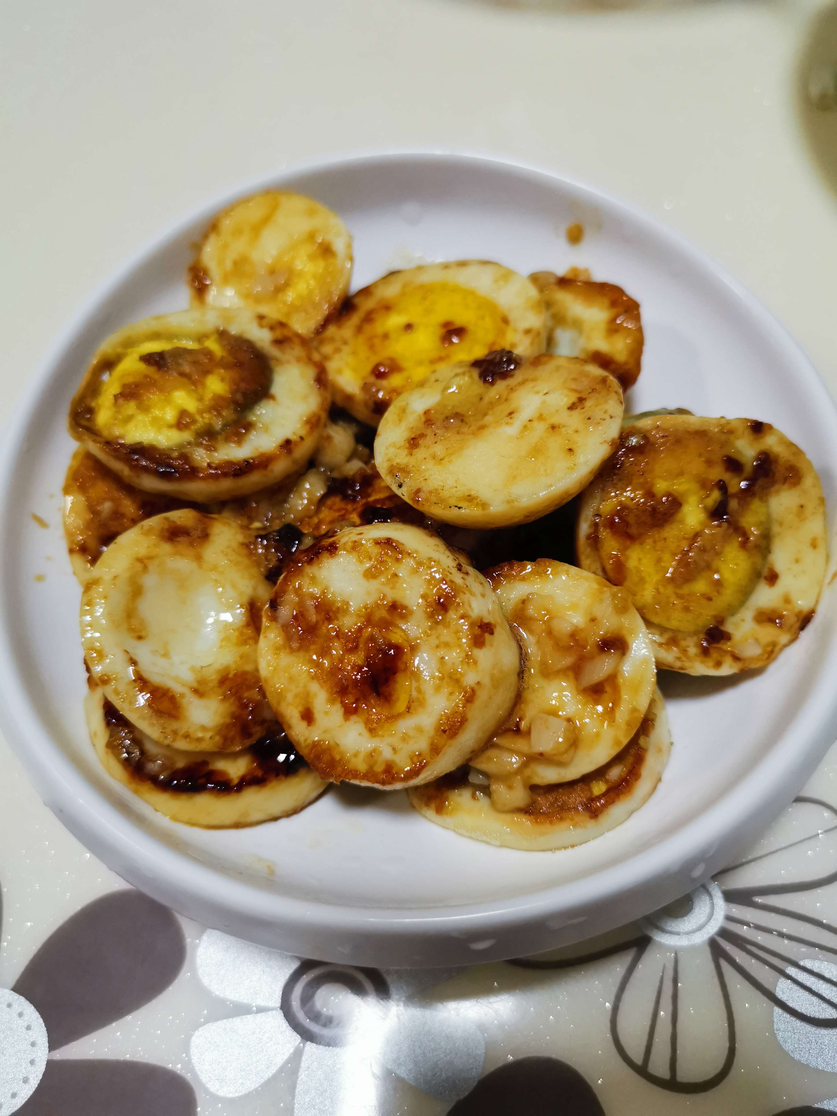 煎白煮蛋的做法-家常味煎菜譜-易網健康養生網 煎白煮蛋的做法-家常味煎菜譜