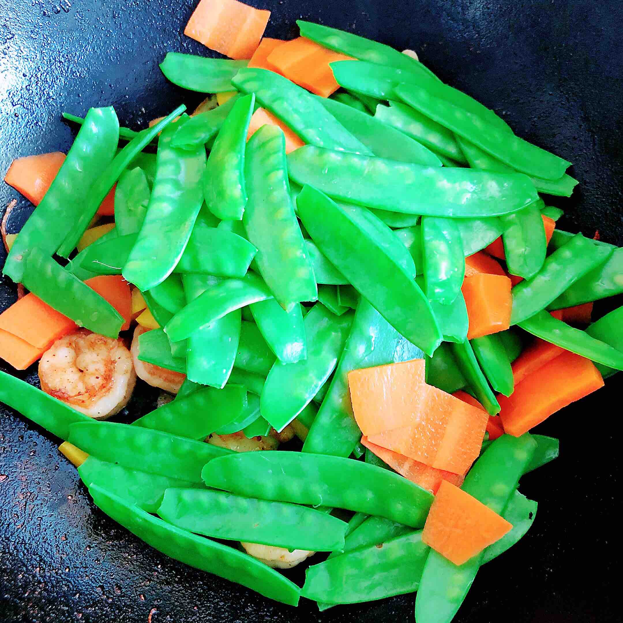 荷蘭豆炒蝦仁的做法-咸鮮味炒菜譜