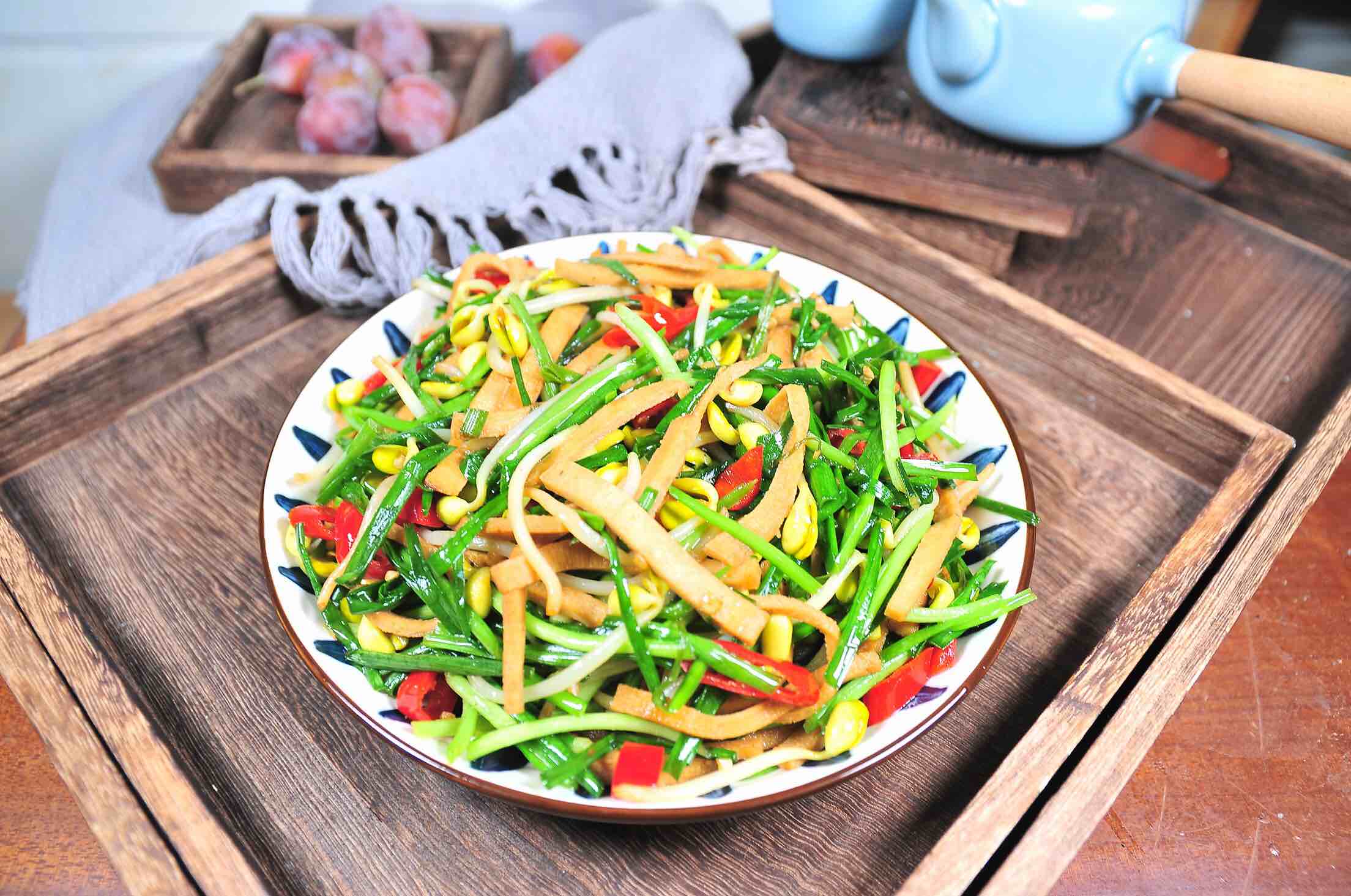 韭香豆芽炒干子的做法-家常味炒菜譜-易網(wǎng)健康養(yǎng)生網(wǎng) 韭香豆芽炒干子的做法-家常味炒菜譜