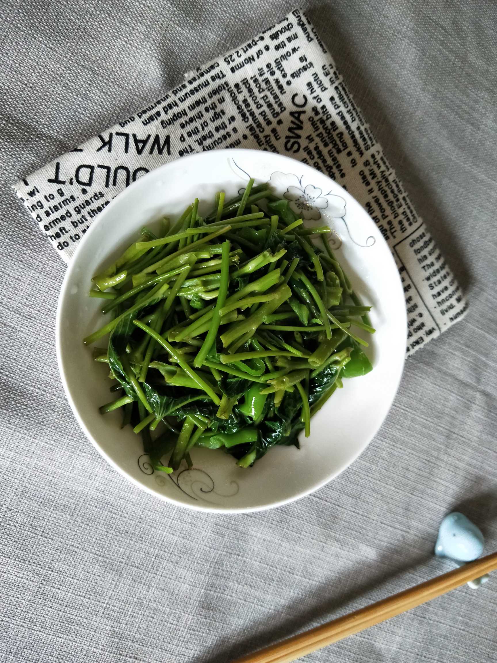 清炒空心菜的做法-家常味炒菜譜-易網健康養生網 清炒空心菜的做法-家常味炒菜譜
