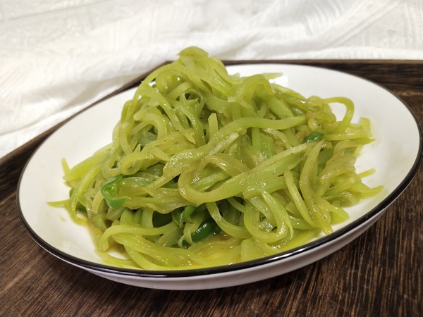爆炒萵苣絲的做法-家常味炒菜譜-易網健康養生網 爆炒萵苣絲的做法-家常味炒菜譜