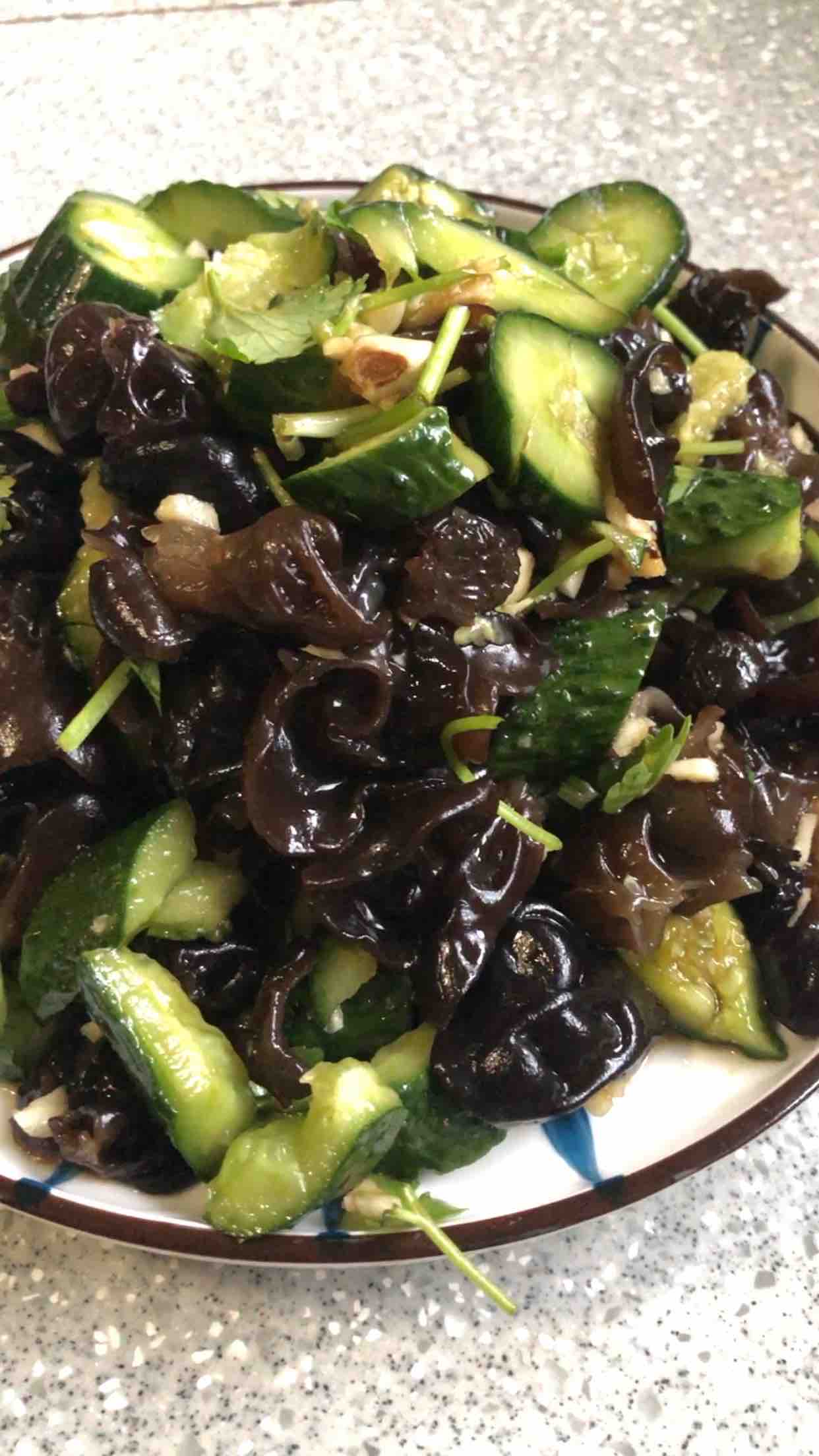減脂就吃黃瓜木耳的做法-家常味拌菜譜-易網健康養生網 減脂就吃黃瓜木耳的做法-家常味拌菜譜