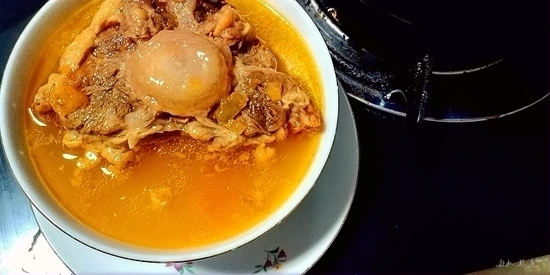 番茄牛尾湯的做法-酸甜味燉菜譜-易網(wǎng)健康養(yǎng)生網(wǎng) 番茄牛尾湯的做法-酸甜味燉菜譜
