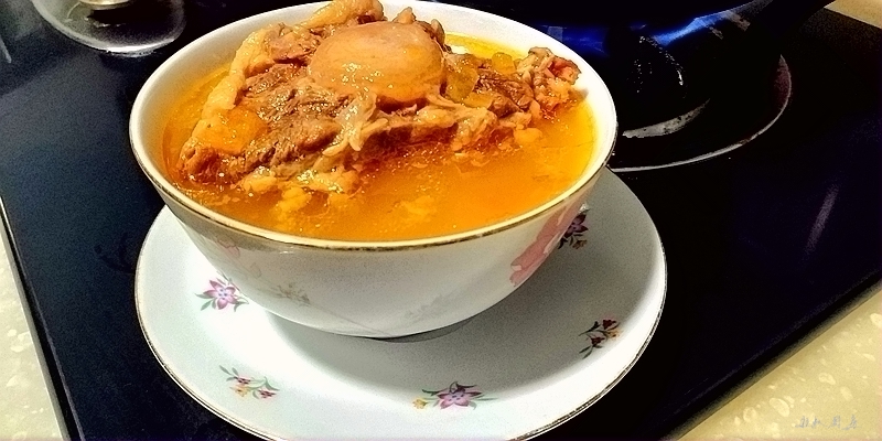 番茄牛尾湯的做法-酸甜味燉菜譜-易網(wǎng)健康養(yǎng)生網(wǎng) 番茄牛尾湯的做法-酸甜味燉菜譜